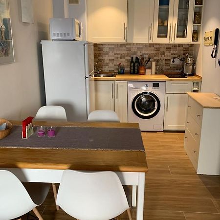 Cosy Apartment In L Escala, 7 Mins Walk To The Closest Beach, Riells L' Escala Dış mekan fotoğraf