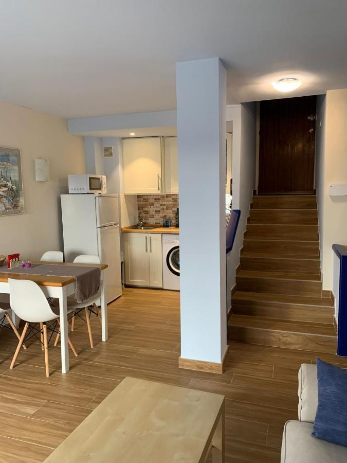 Cosy Apartment In L Escala, 7 Mins Walk To The Closest Beach, Riells L' Escala Dış mekan fotoğraf