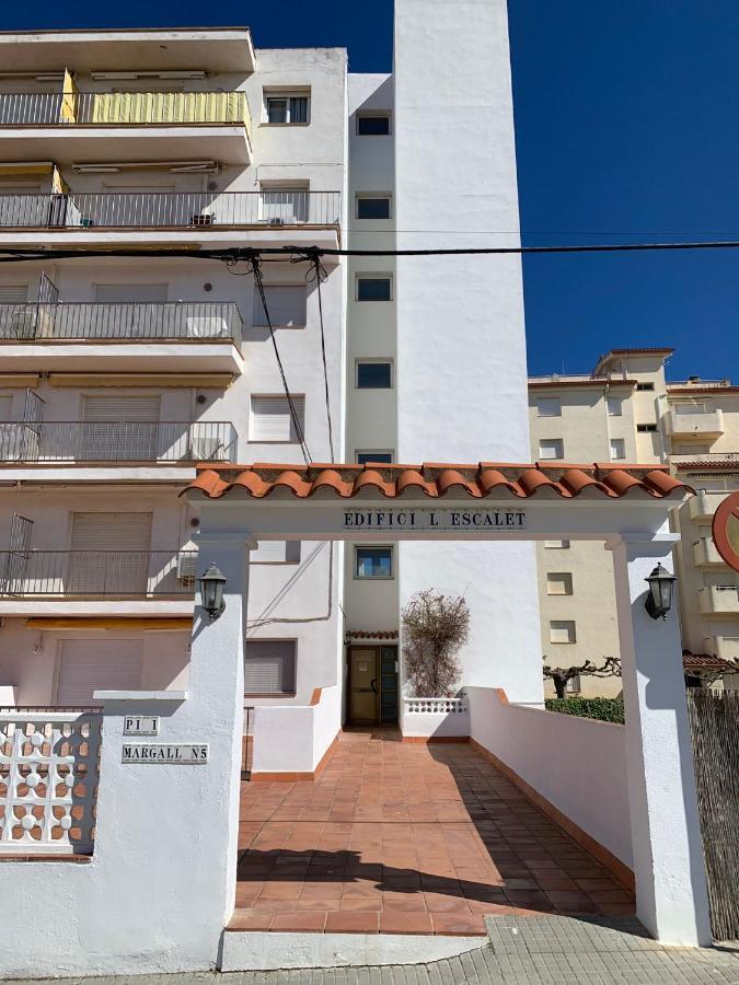 Cosy Apartment In L Escala, 7 Mins Walk To The Closest Beach, Riells L' Escala Dış mekan fotoğraf