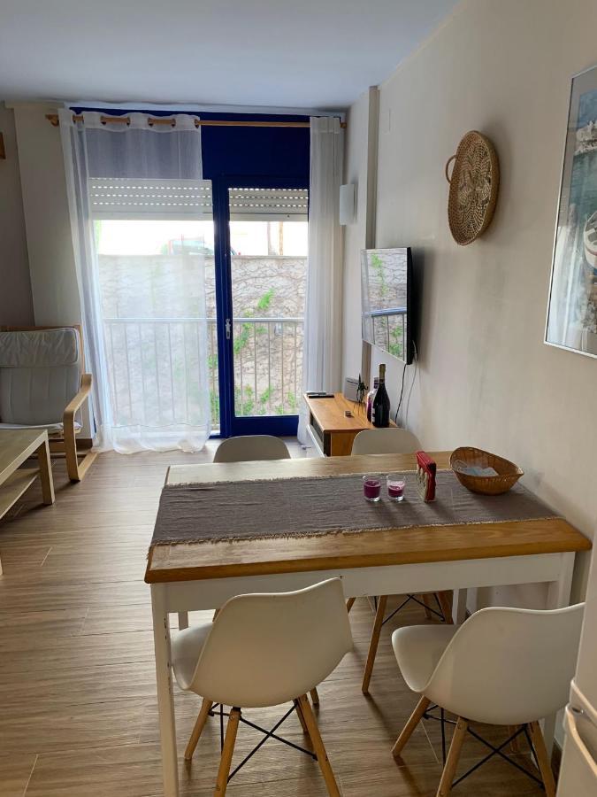 Cosy Apartment In L Escala, 7 Mins Walk To The Closest Beach, Riells L' Escala Dış mekan fotoğraf