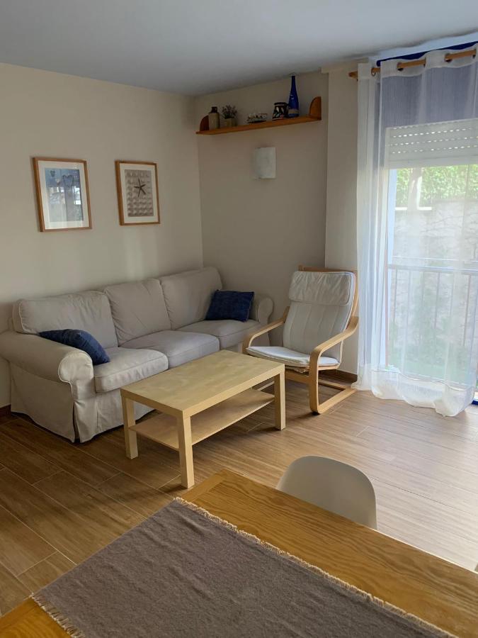 Cosy Apartment In L Escala, 7 Mins Walk To The Closest Beach, Riells L' Escala Dış mekan fotoğraf